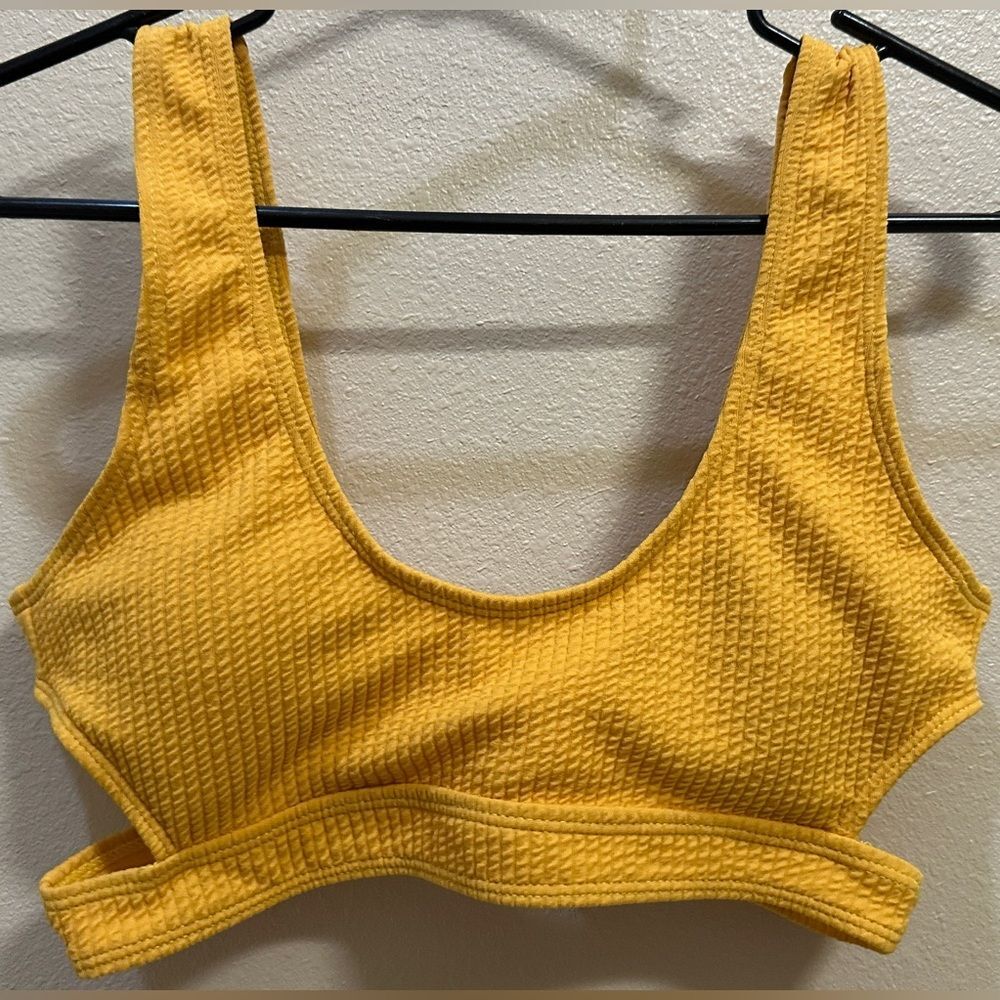 Mustard Scoop Neck Slit Bikini Top Swim Beach Pool Women's Size Medium